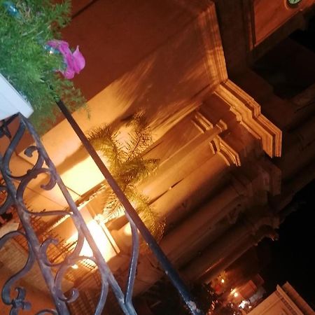 La Casa In Piazza Hotel Terrasini Bagian luar foto